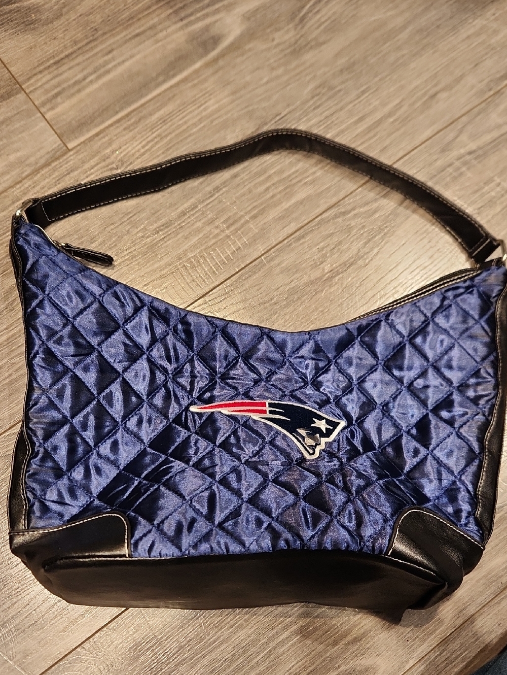 EUC Profanity By Littlearth New England Patriots Quilted Blue Shoulder Bag